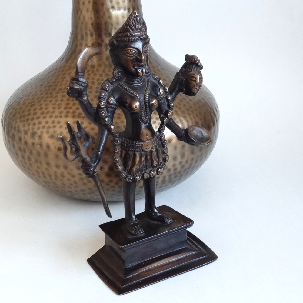 Very Rare & Unique Antique Bronze-Toned Multi-Armed Statue Figurine 8 1/2” Tall - Picture 11 of 12